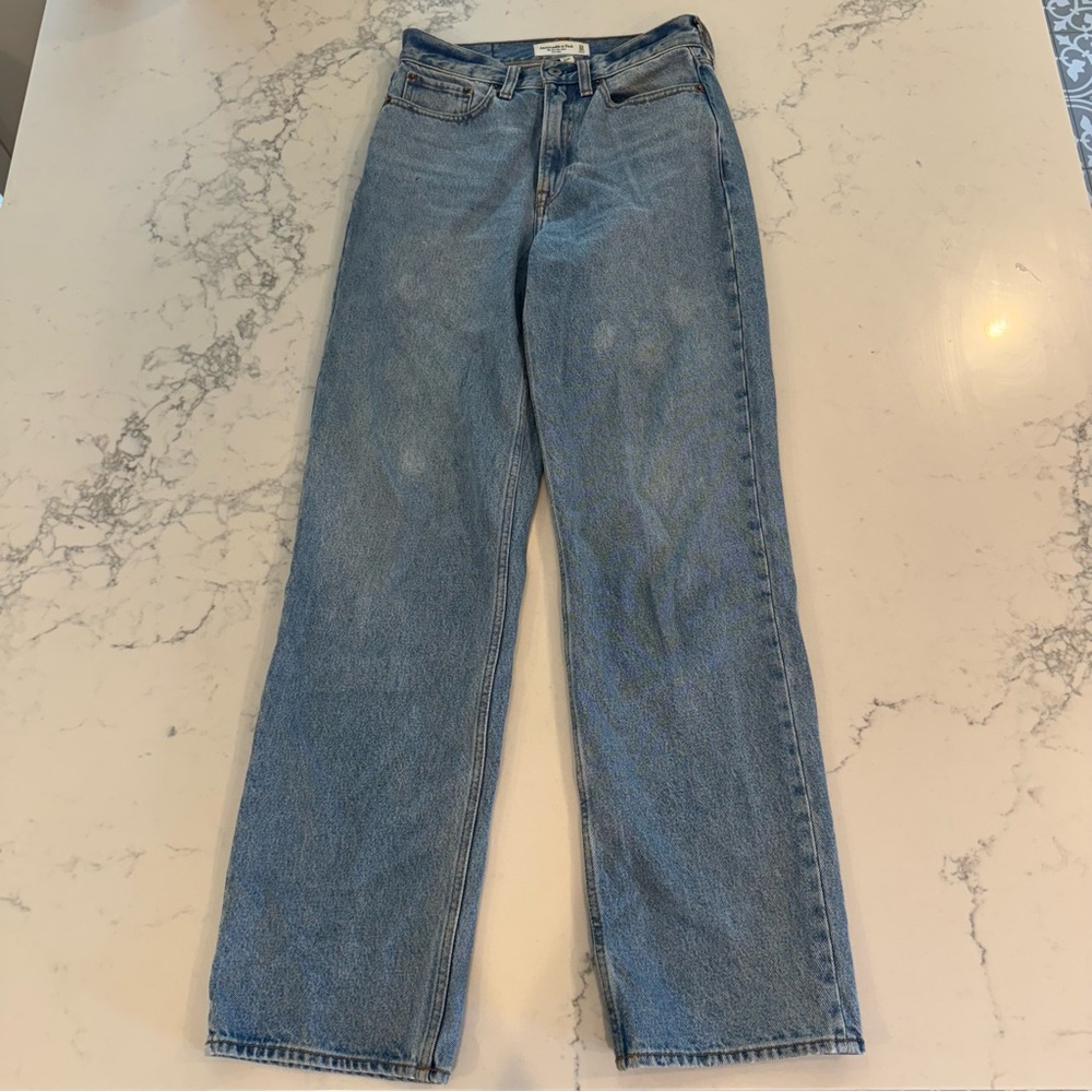 Abercrombie Curve Love Mid Rise Slouchy Jean